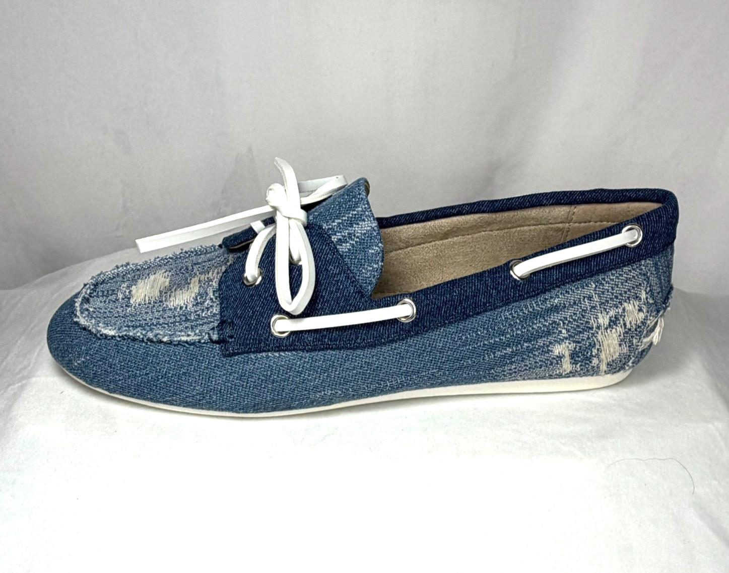 Woman’s Flats Nine West Yacht Loafer Medium Blue 420 Size 6.5M