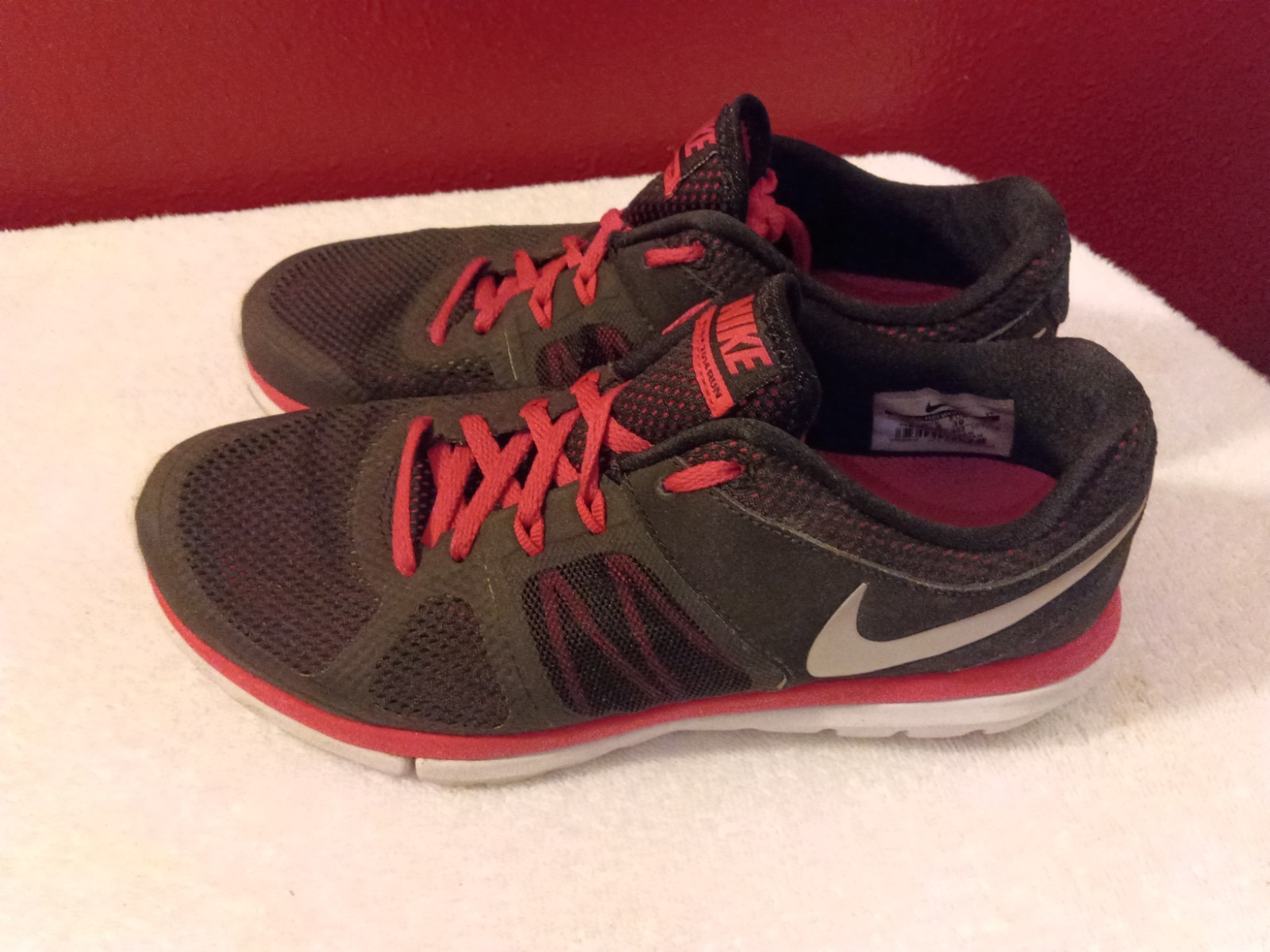 Nike Flex 2014 Run Womens Size 8 Running Jogging Shoes Black Pink