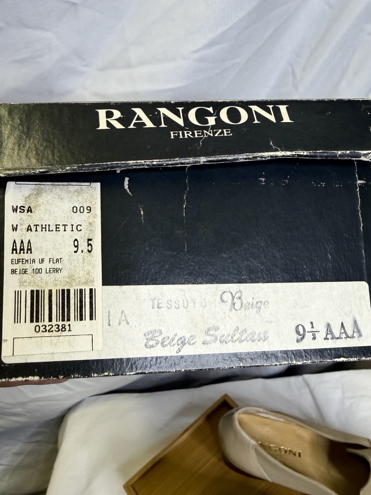 RANGONI FIRENZE Women Beige Suede Leather Gold Buckle Comfort Low Heels 9.5 AAA