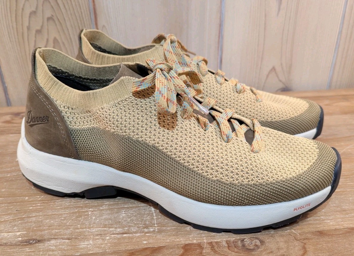 Danner Women’s Caprine Low Summer Wheat Size 10 Hiking Trail Shoes