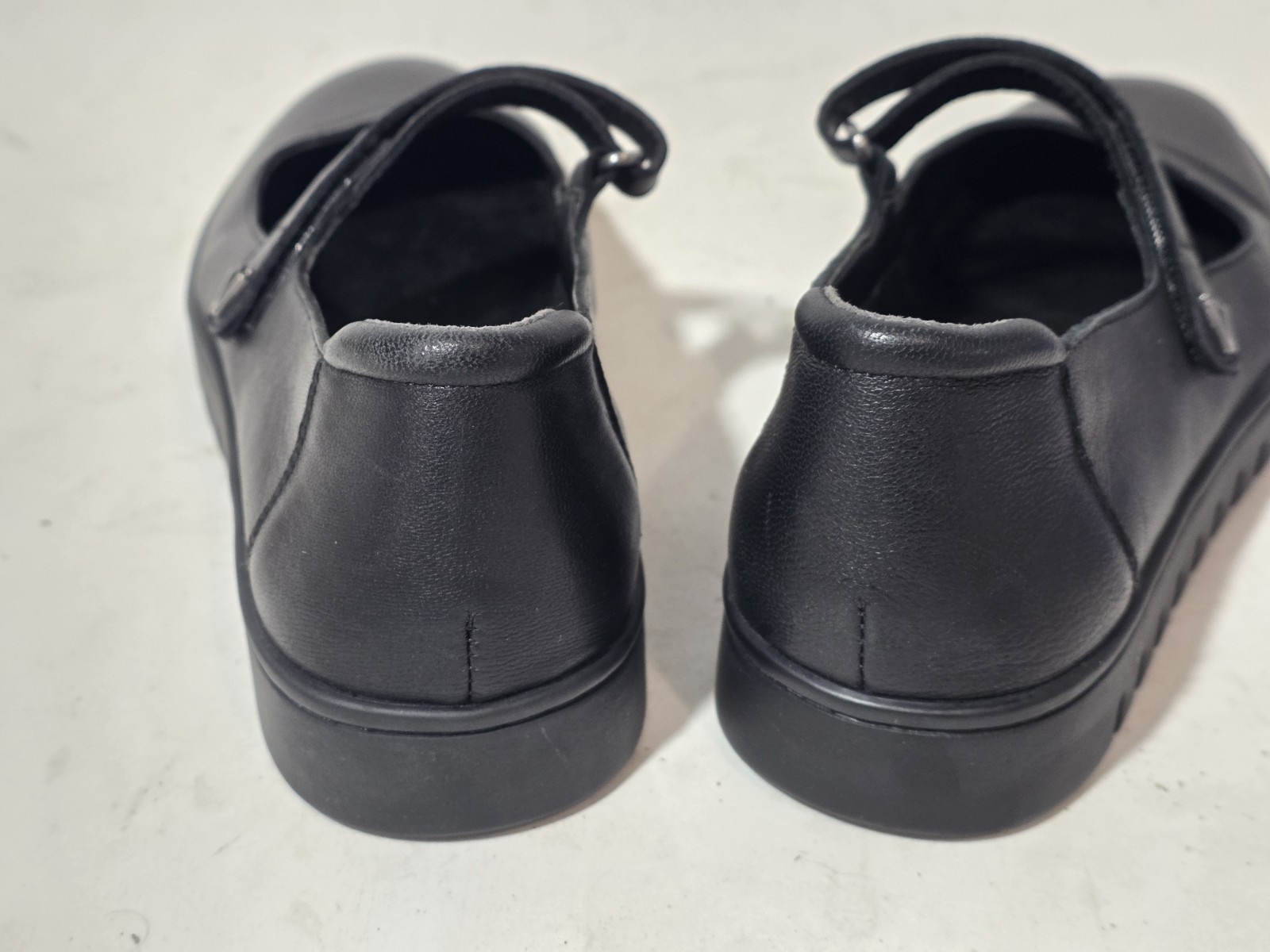 Vionic uptown Mary Jane shoes black leather women’s 6.5