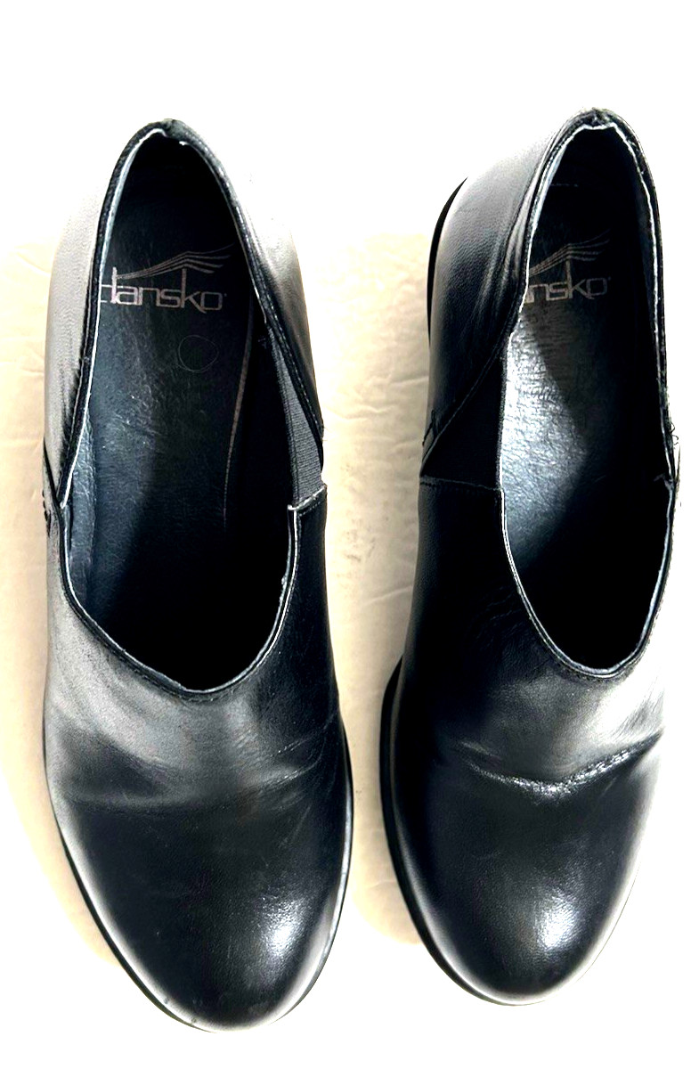 DANSKO Black Leather Euro Size 36 USA Size 5.5/6 Women’s Mint Condition Clogs