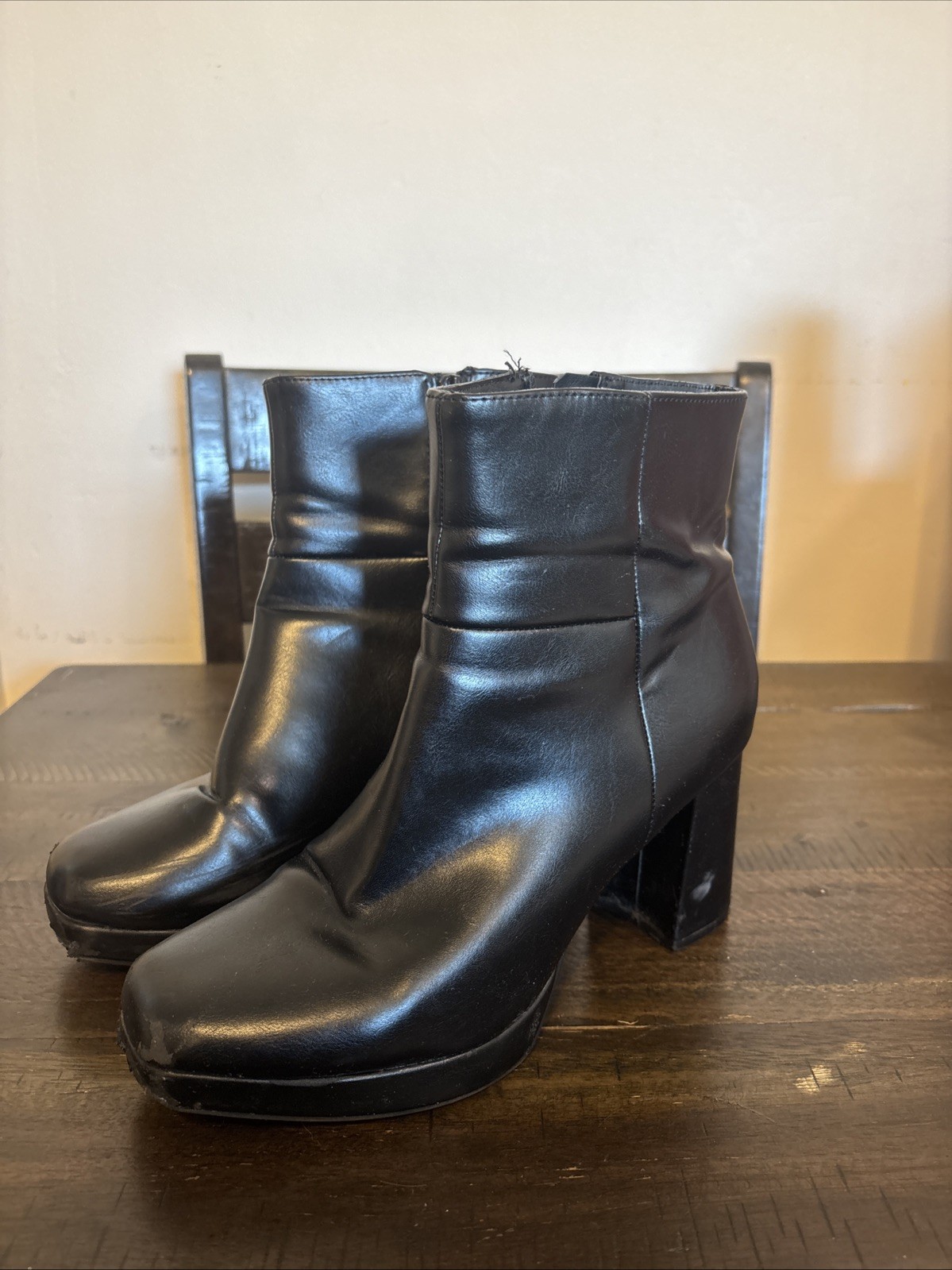 Worthington Gino Women’s Black 3.25in Block Heel Zip-up Bootie Size 8M