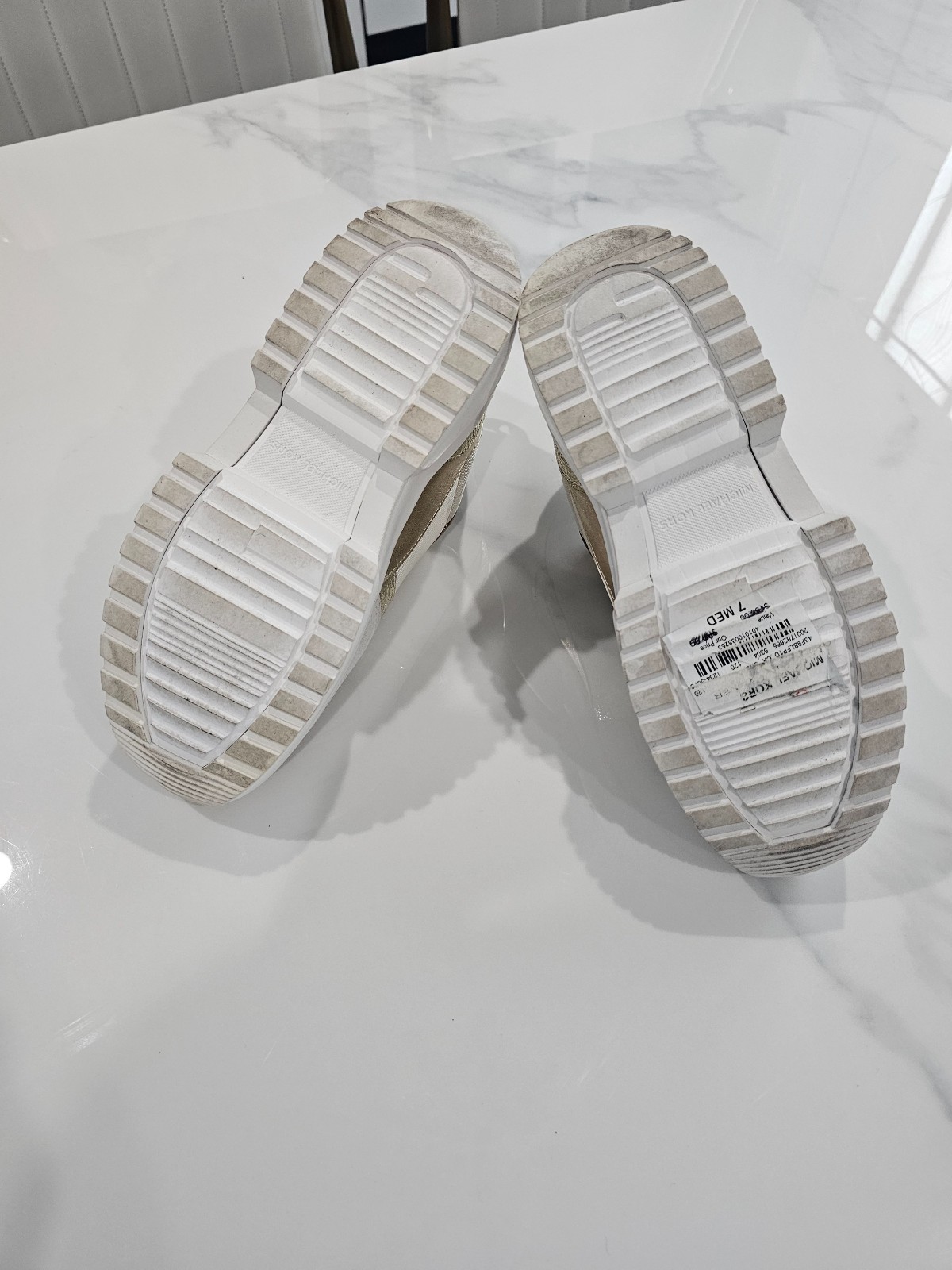 Michael Kors Authentic, Brand new, white and gold color, sneakers women size 7