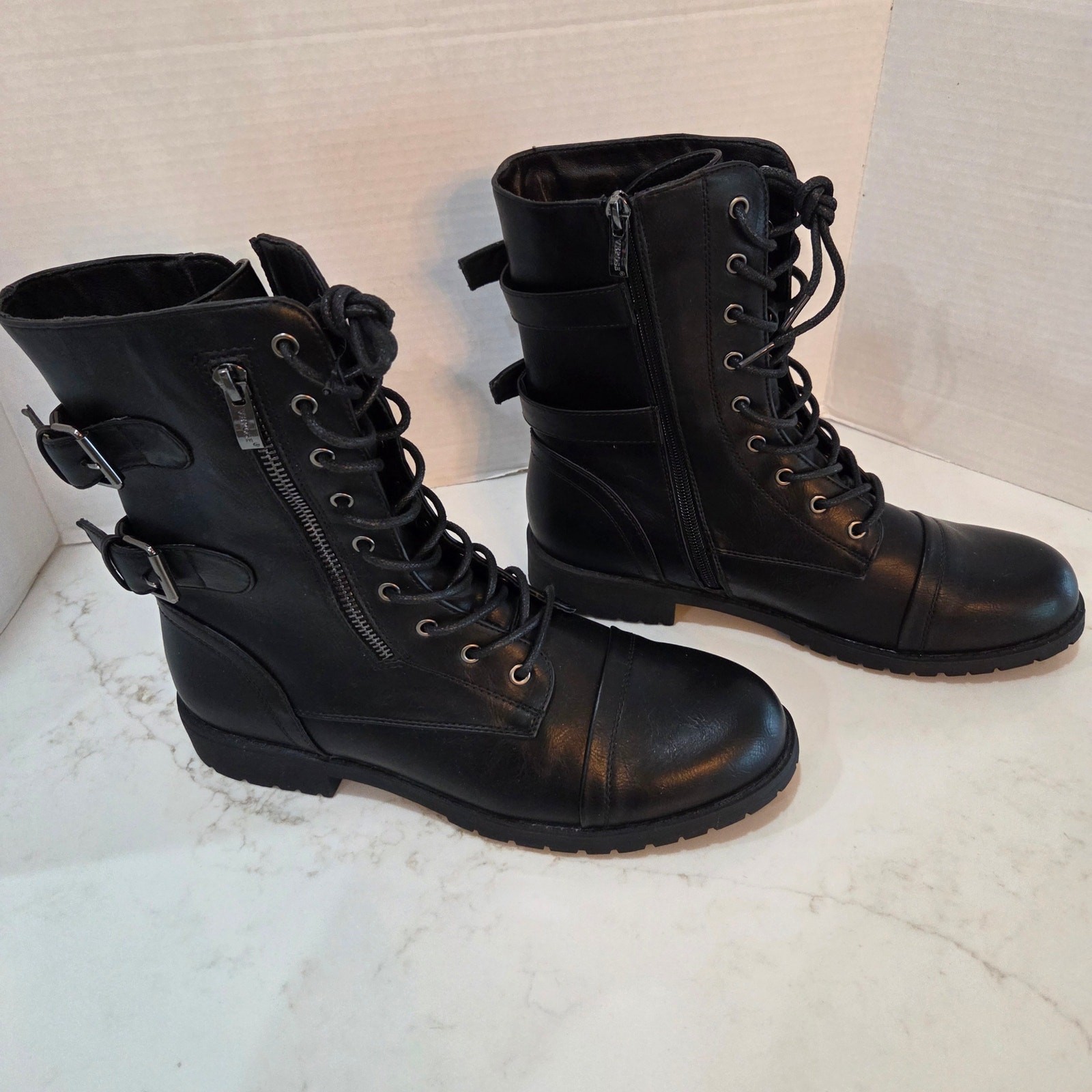 Vepose NWOT 9″ Black Zippered Combat Boots. Size 10