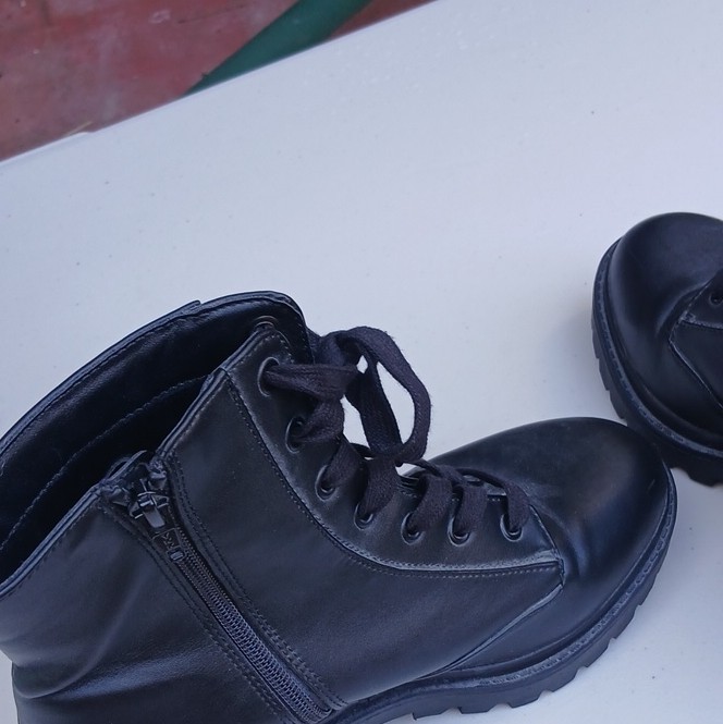 A New Day Black Lace-Up Combat Ankle Boots Side Zipper Lined Slip Resist 9