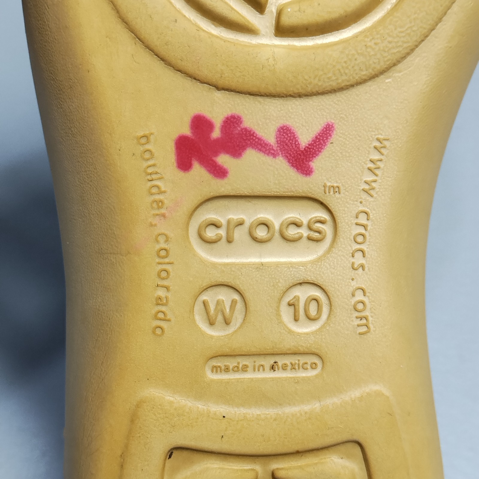 Crocs Croslite Slingback Sandals Womens 10 Tan Cutout Embellished Almond Toe