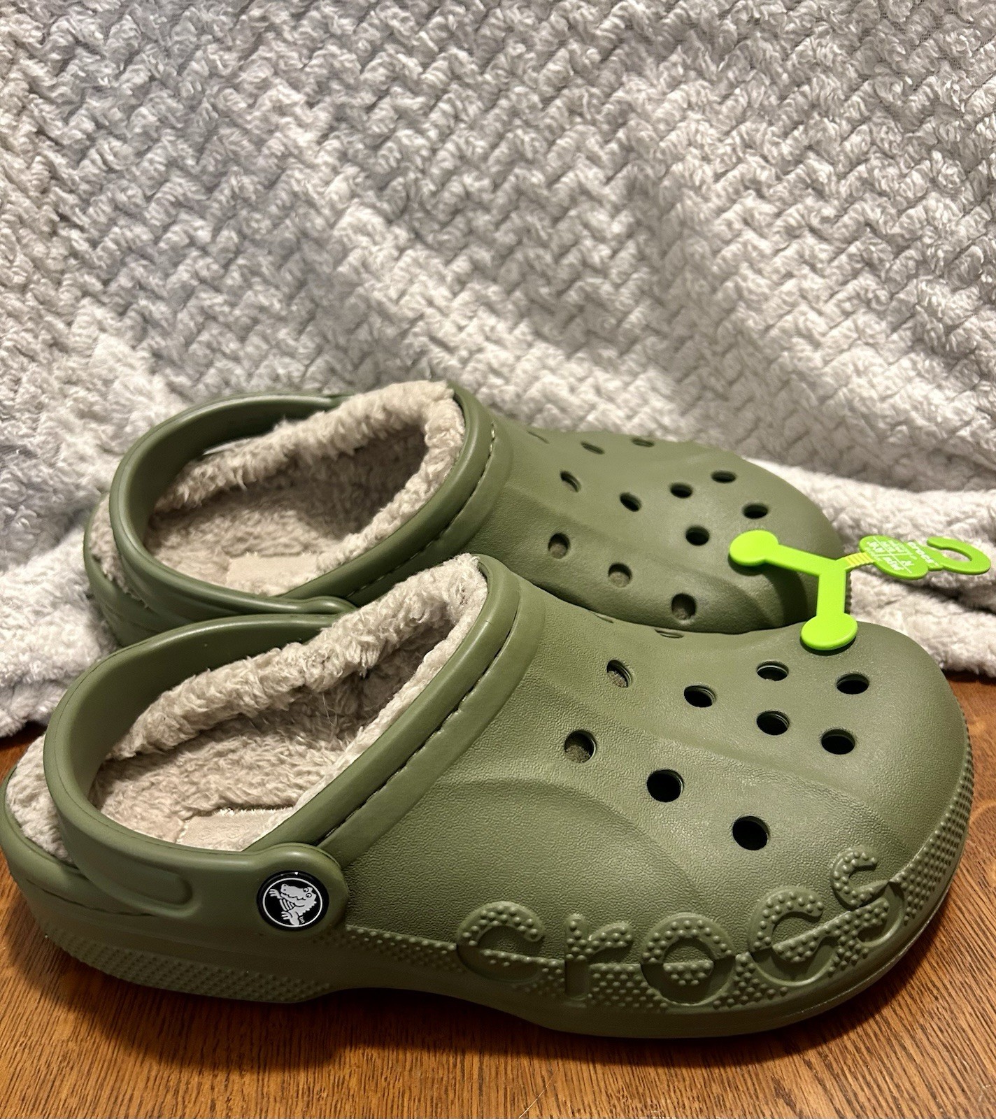 CROCS-Baya Lined Clog – Men Size 6/Woman Size 8.