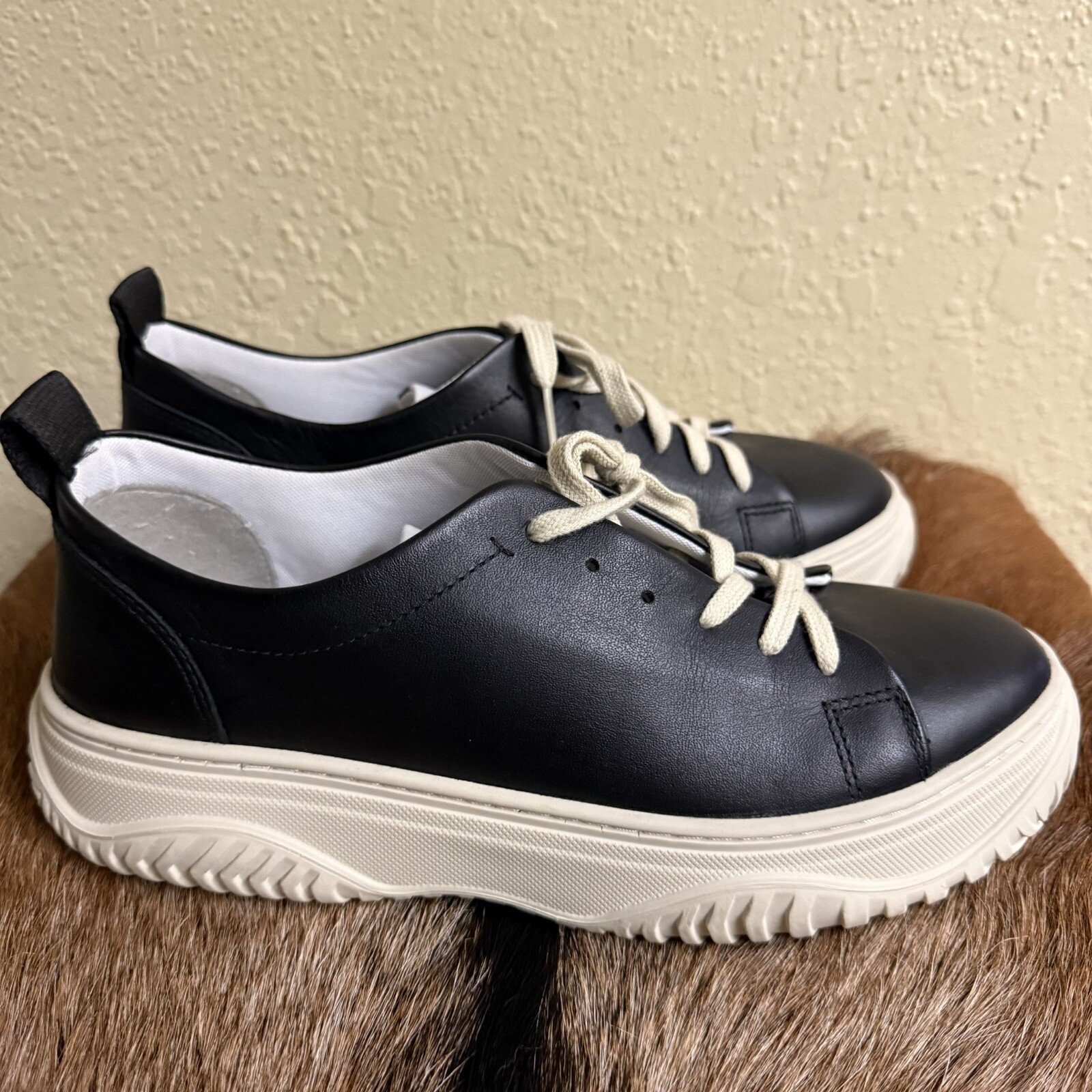 NEW $145 OTBT Pangea 8.5 Platform Sneakers Black Leather Athleisure Chunky