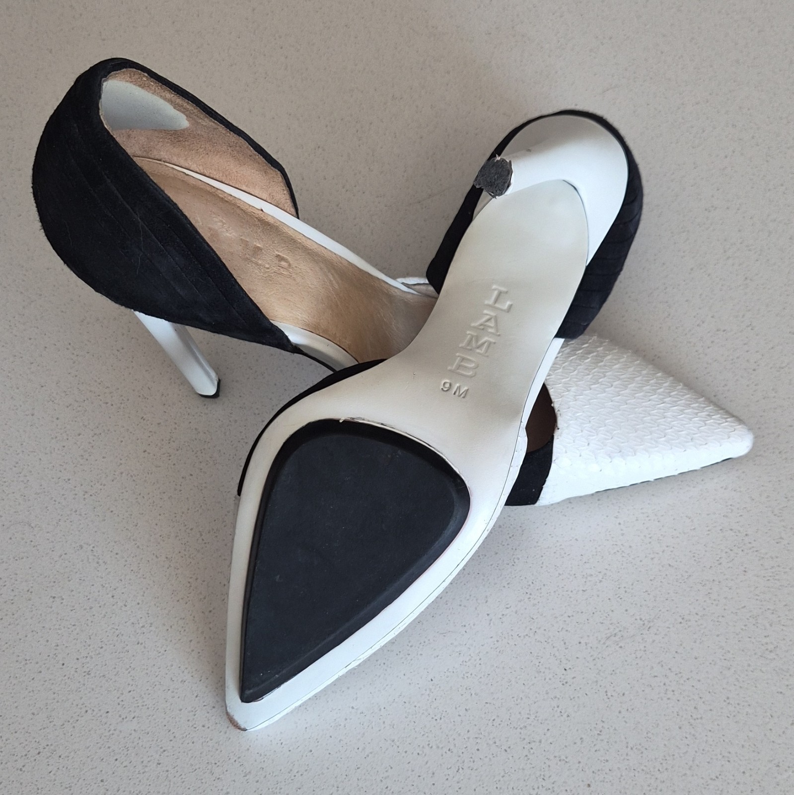 L.A.M.B Leather Textured Black/White Pointed Toe Slip On Stiletto Pumps US 9