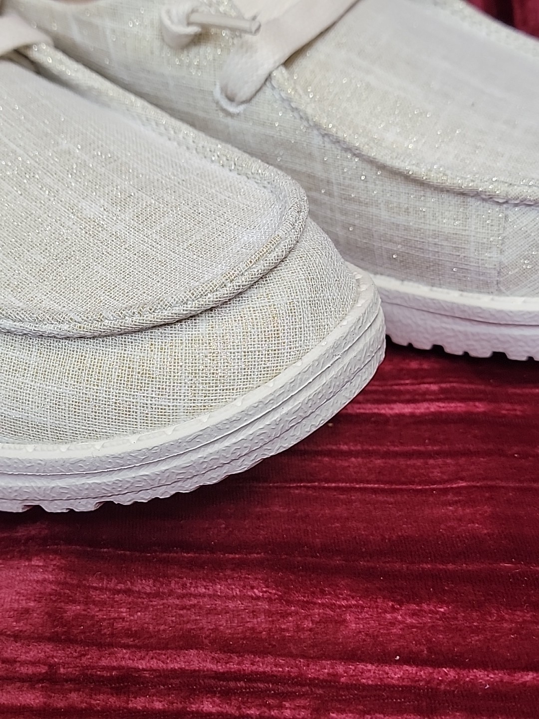 Hey Dude Ivory men’s 5 women’s 6.5 slip On casual shoe sheos new nwt Flats
