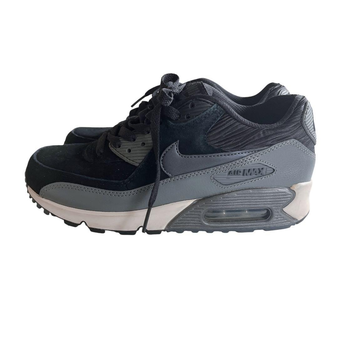 Nike Air Max 90 Suede Leather Women US7 Black Cool Grey