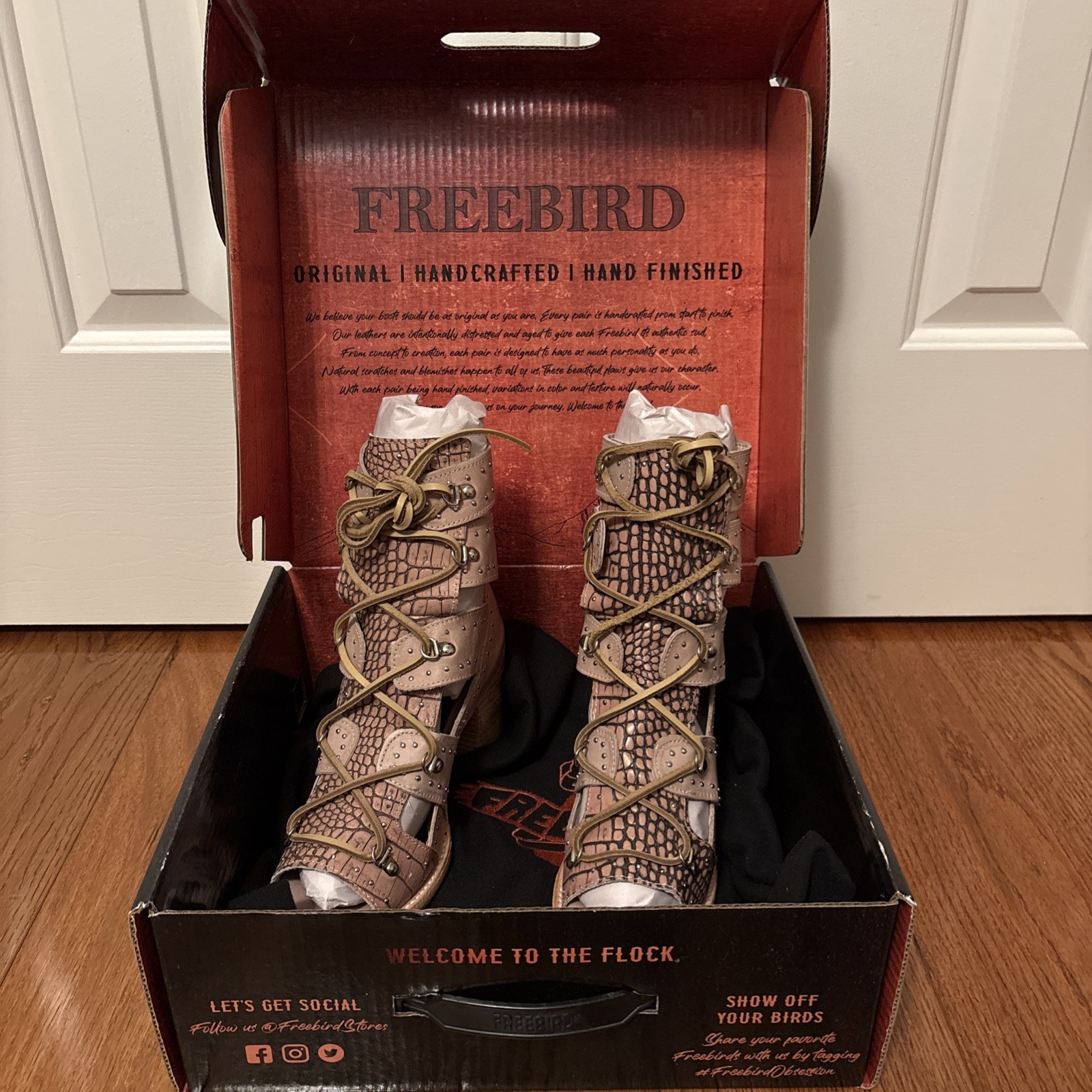 Freebird Brandy Pink Multi Lace Up Heels Sandals Womens Size 9 NIB