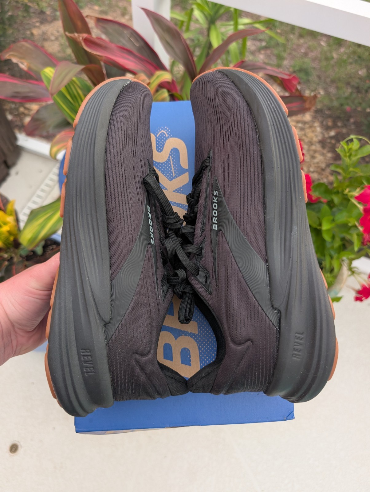 Brooks Revel 8 Running Shoes Women’s Size 9.5 Black Walking Comfort Sneakers NEW
