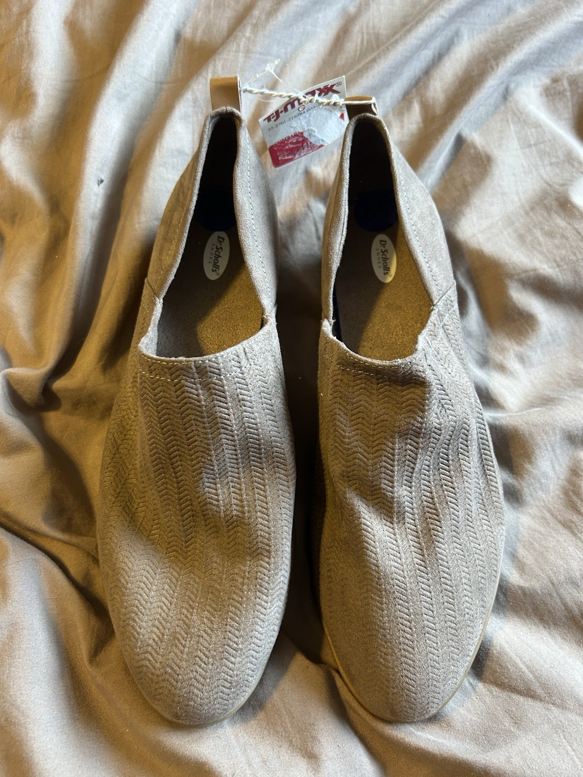 NWT Dr. Scholl’s Tan Chevron Slip-On Flats Size 8.5 Women’s Booties