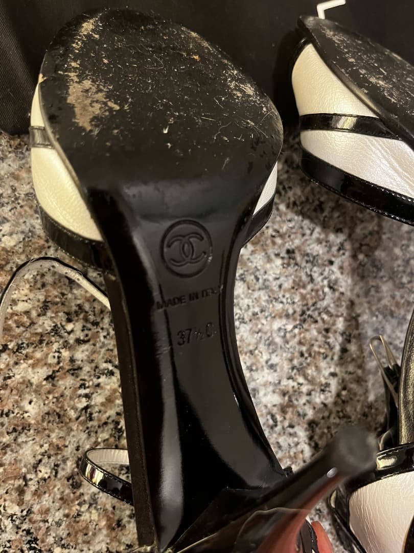 CHANEL Pearl Coco Mark Pumps Ribbon Patent Leather Black White Women EU37.5/US7