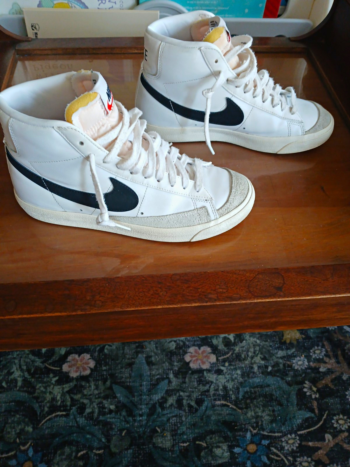 Nike Mid Top Lace-Up Sneakers White/Black Unisex Adults Athletic Shoes