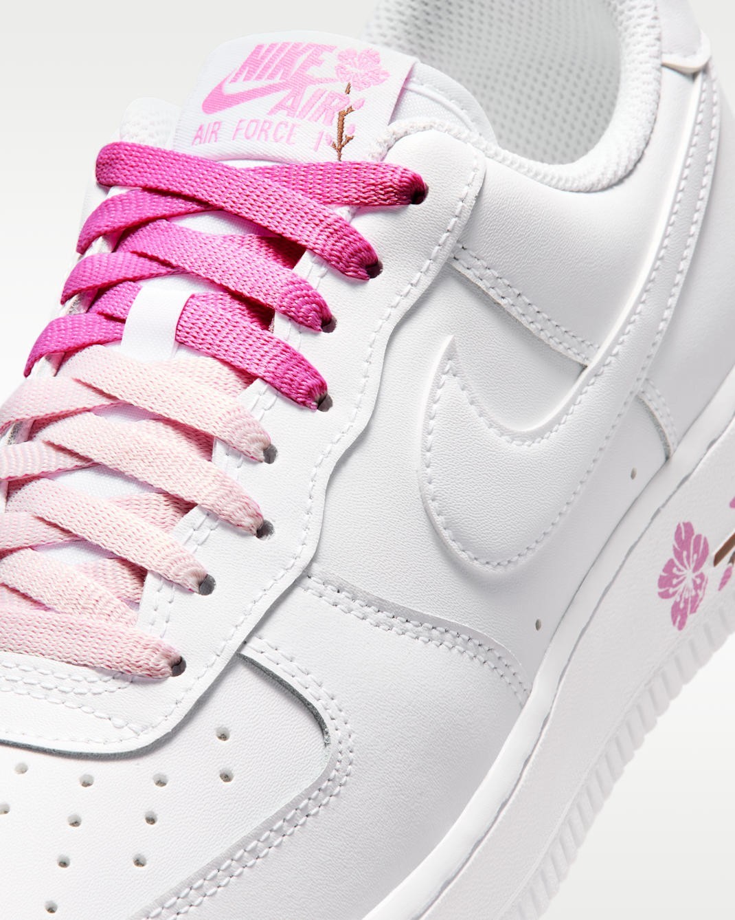 NIKE Women’s Air Force 1 ’07 SE White Playful Pink Fauna Brown White