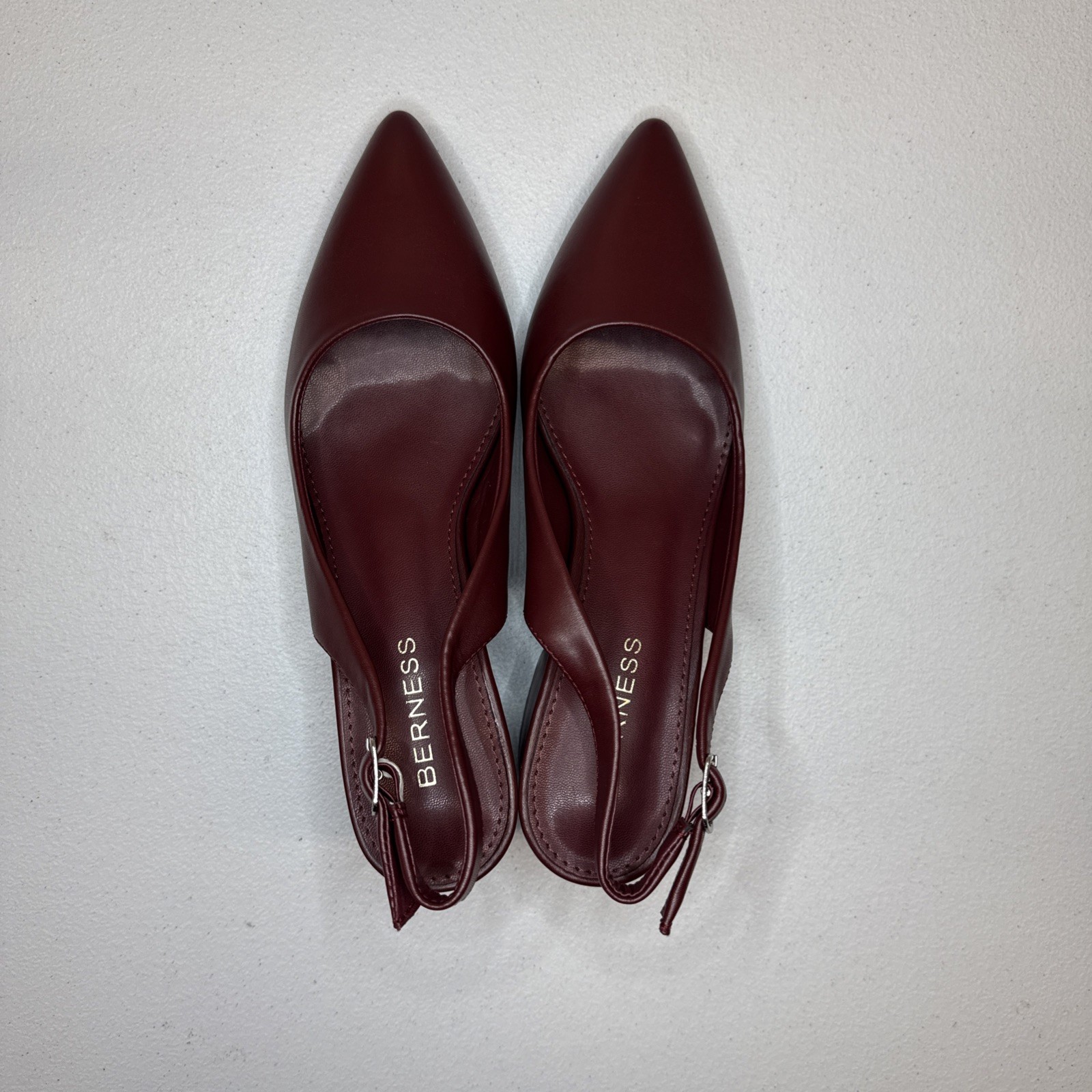 Berness Chloe Block Heel Wine Women’s Size 6