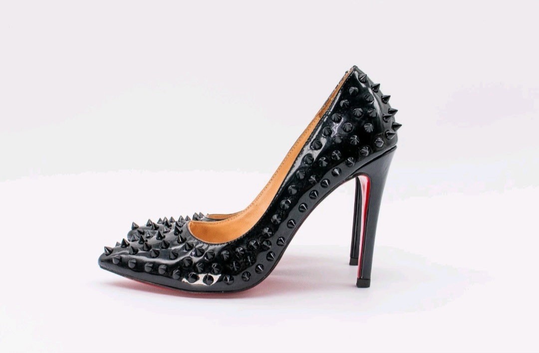 Christian Louboutin Black Leather Pigalle Spikes 100mm Pumps Sz 37