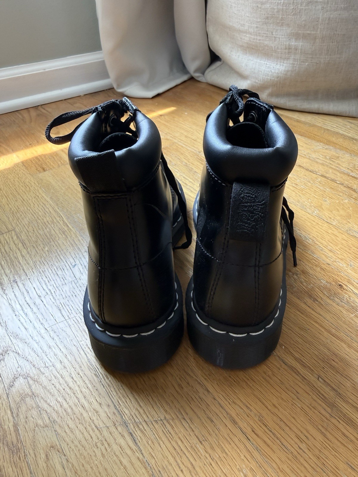 Dr Martens 1460 Junior Black Leather 8 Eye Combat Boots Youth US 6 EU 37