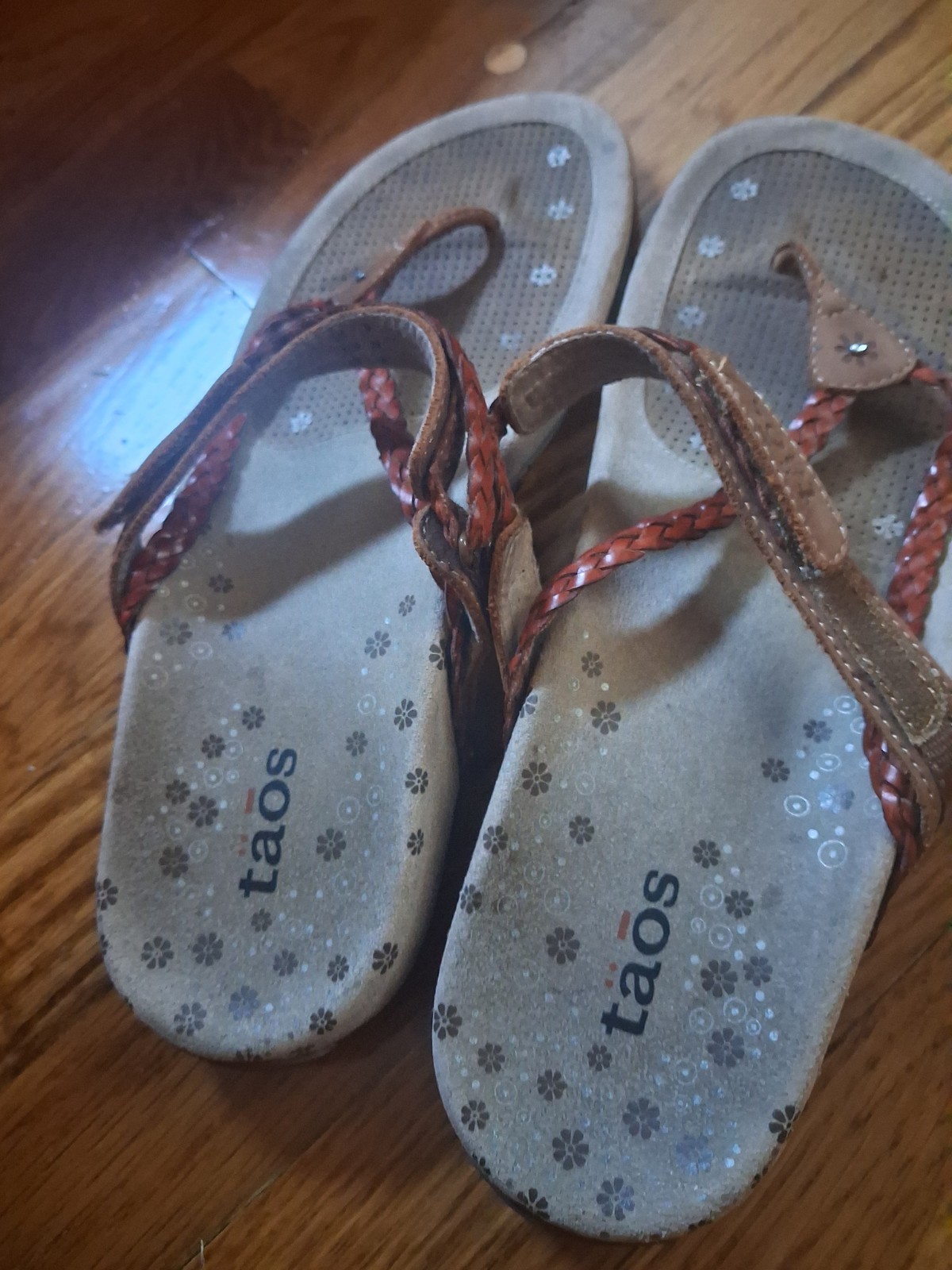Taos Leather Sandals Women Sz 9 Braided Strap Comfort Split Toe Brown Daisy