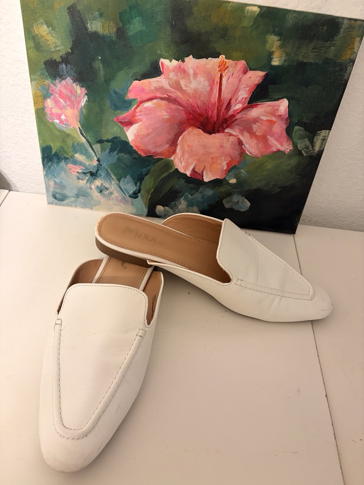 Maya Women’s White Leather Slip-On Mule Loafer Flats Pointed Toe Sz 6