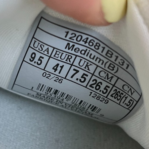 Brooks Glycerin Max 2 Womens Size 9.5 White Black Road Running Shoes Sneakers