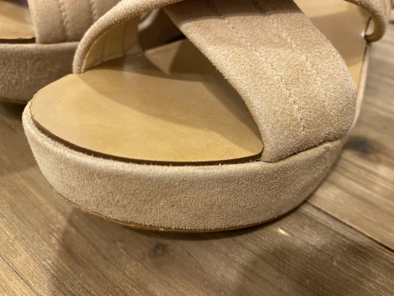 Size 8 – Women’s J. Crew Leather Platform Sandal, w/ Gold Toned Buckle Closure