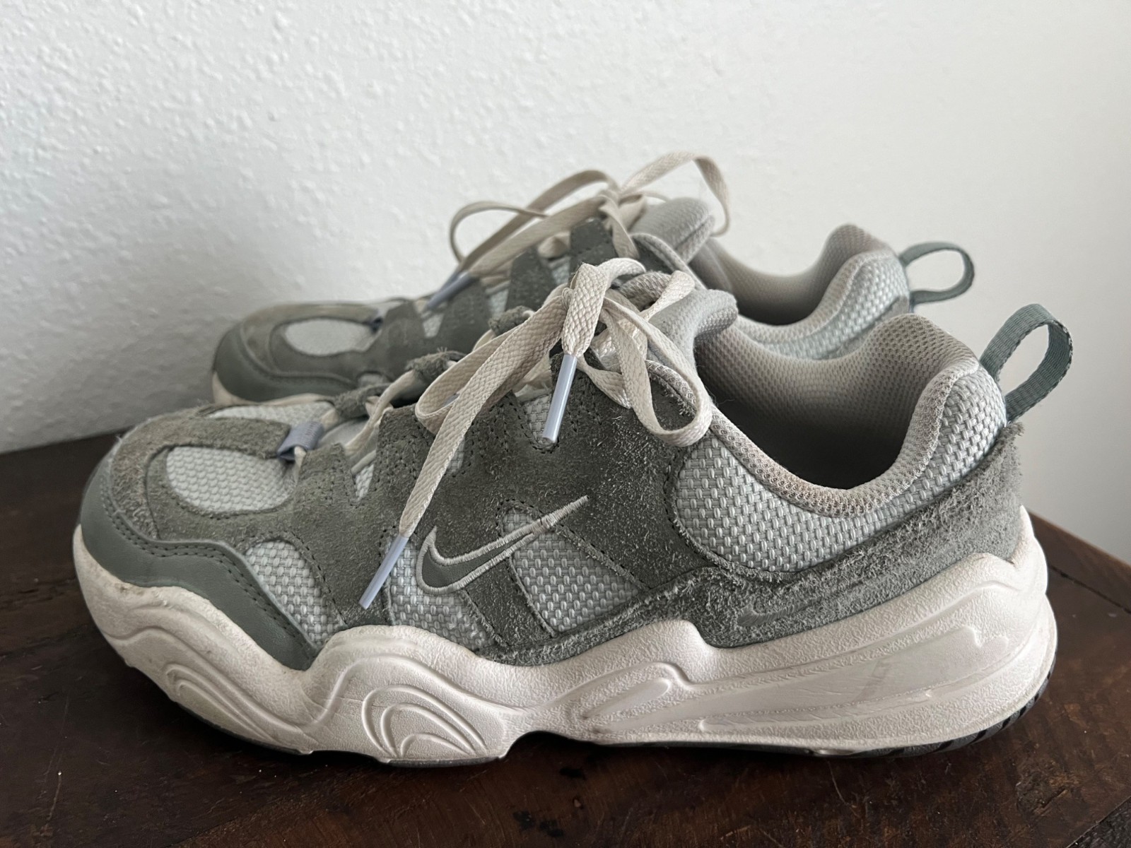 Nike Chunky Sneakers – Size 8.5 (Light Gray/White)