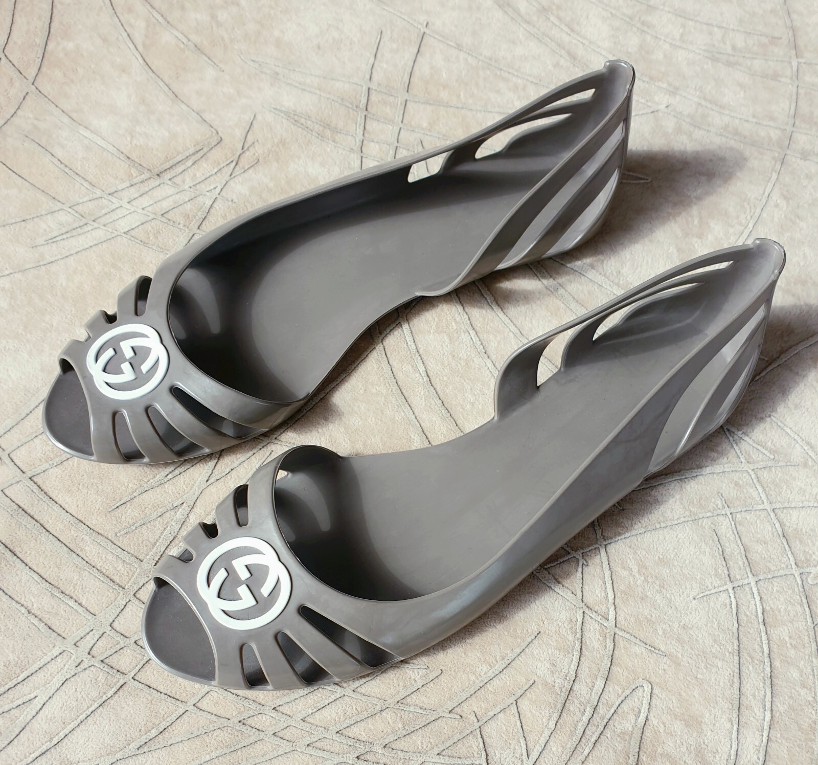 Gucci Interlocking GG Women’s D’Orsay Jelly Sandals Flat 37 Gray Sandals Rubber
