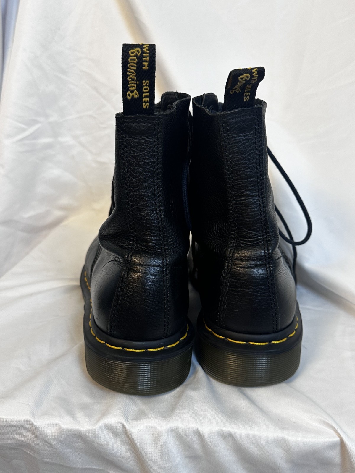 Dr. Martens Pascal 1460 Virginia Leather Boots for Women, Size US 7 – Black -…