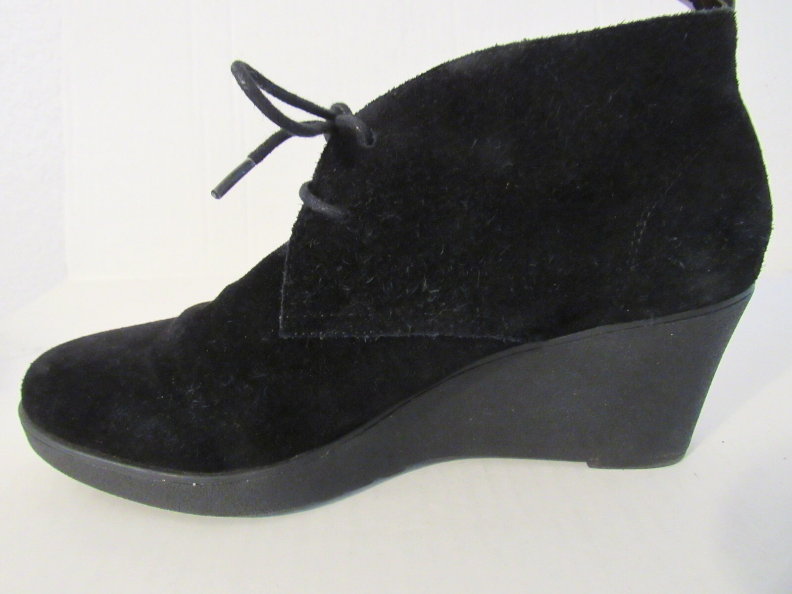 DONALD J PLINER Size 8.5M Black Suede 2.75-in Wedge Heel Lace-up Ankle Boots