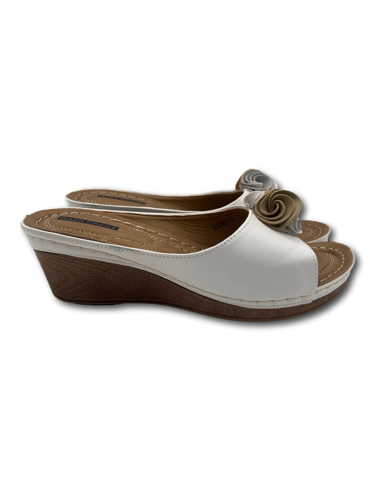 Good Choice Sydney White Wedge Kitten Heel Slip On Sandal Flower Women’s Size 9