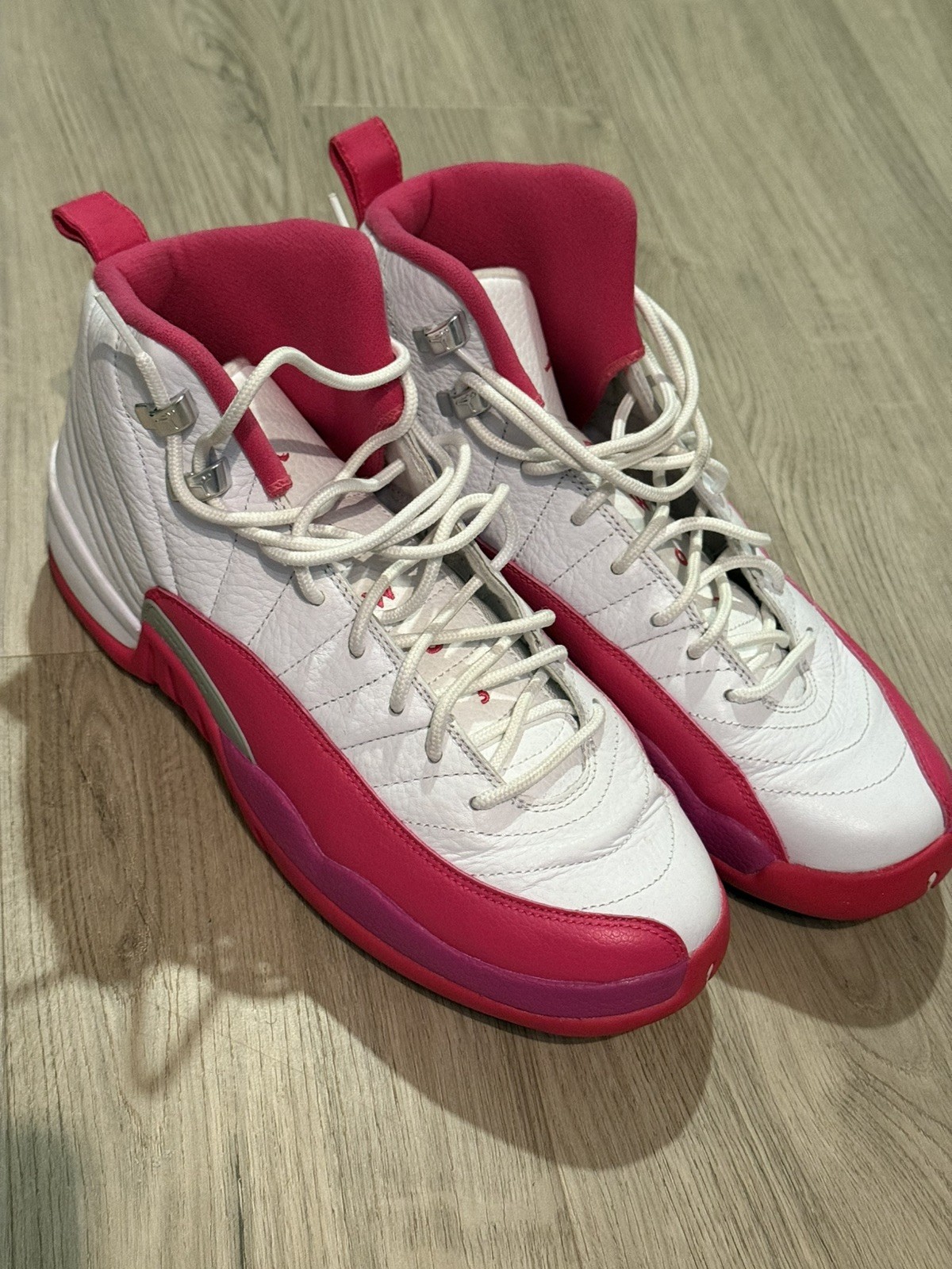Nike Air Jordan AJ12 Vivid Pink Metallic Silver Shoes 510815-109 Size 8.5