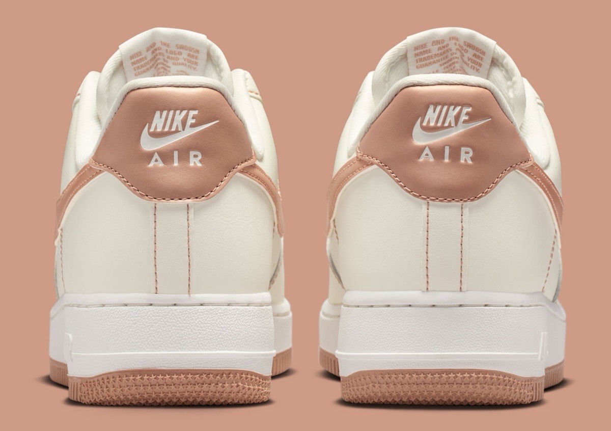 Nike Air Force 1 ’07 Sail/Rose Gold (IQ9428-133) Women’s Size 6-10