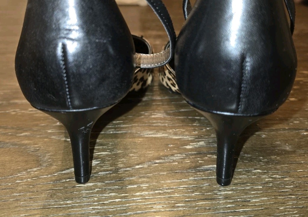 Tahari Leopard Calf Hair D’Orsay Heels Womens 7.5 Pointed Toe Kitten Heel Ankle