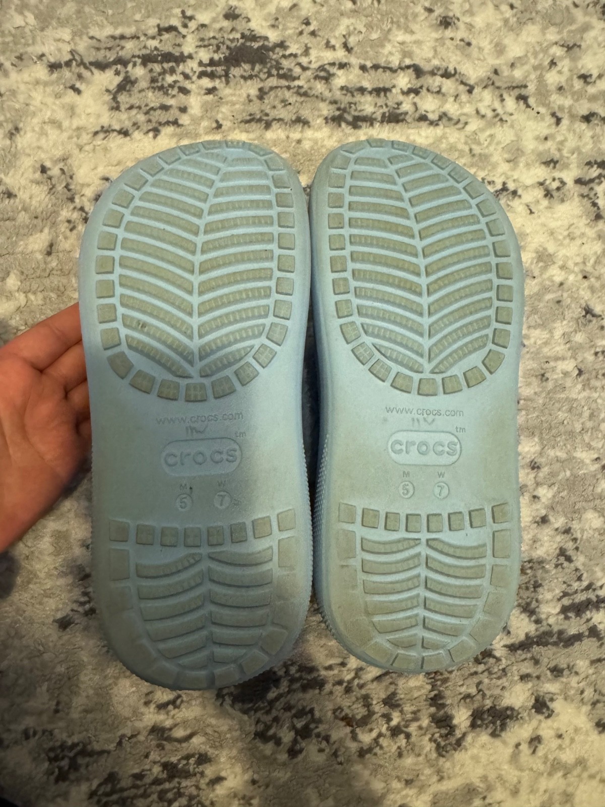 Crocs Classic Platform Lined Clog Blue Faux Fur Women’s Size 7 / Men’s 5