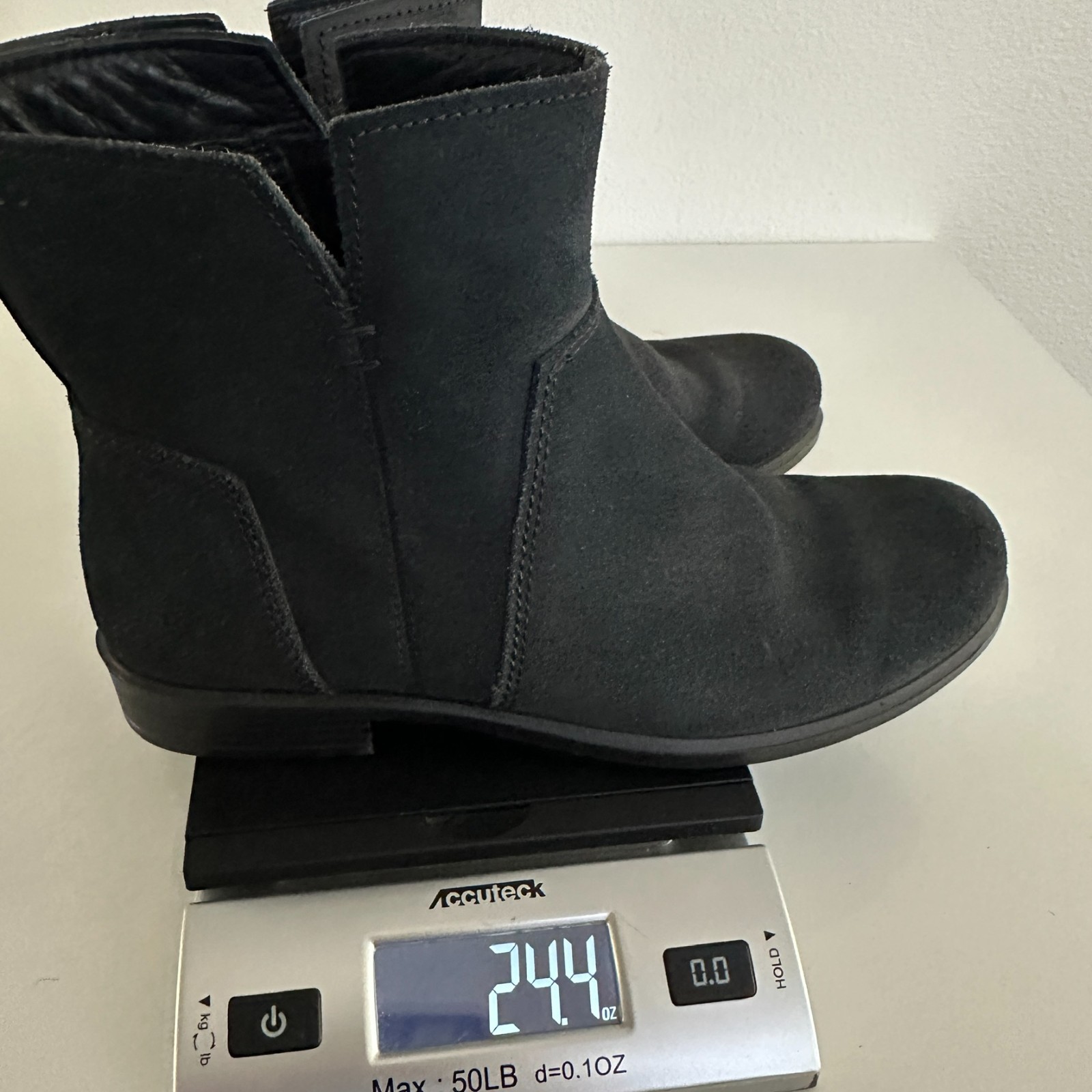 ECCO Touch 15 Black Leather Side Zip Ankle Boots Winter Women’s EU 40 US 9.5
