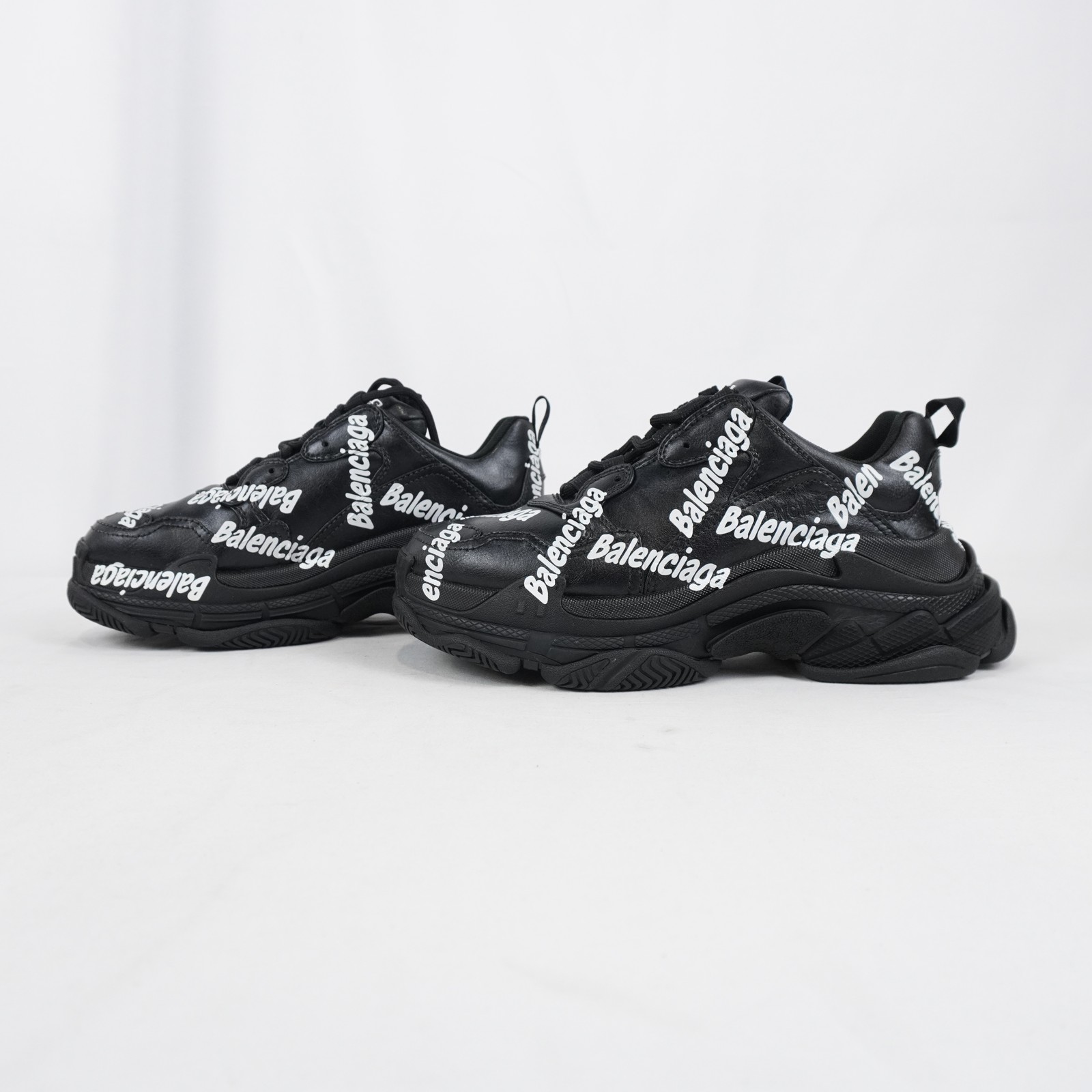 Balenciaga Triple S Logotype Sneakers In Black/White – Size EU 40/US 10 (524039)
