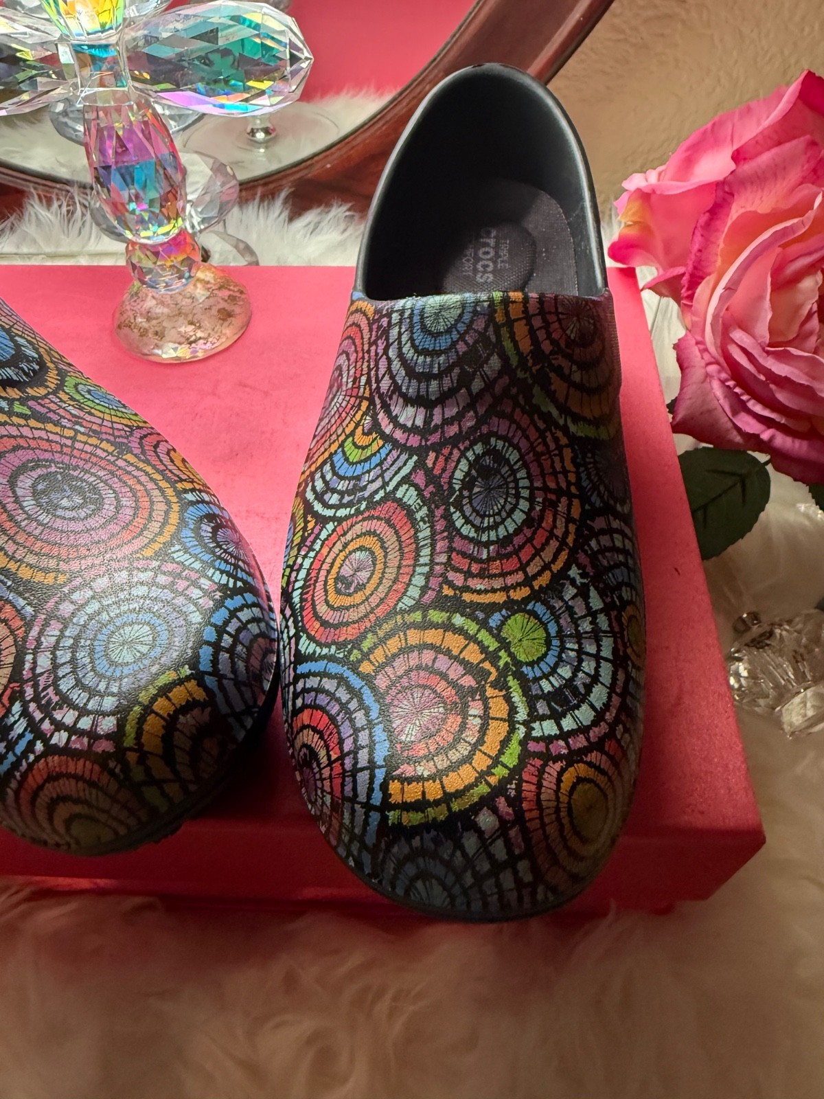 Crocs Nerio Pro Graphics Clogs Women’s Black Clogs multicolor circular NWT