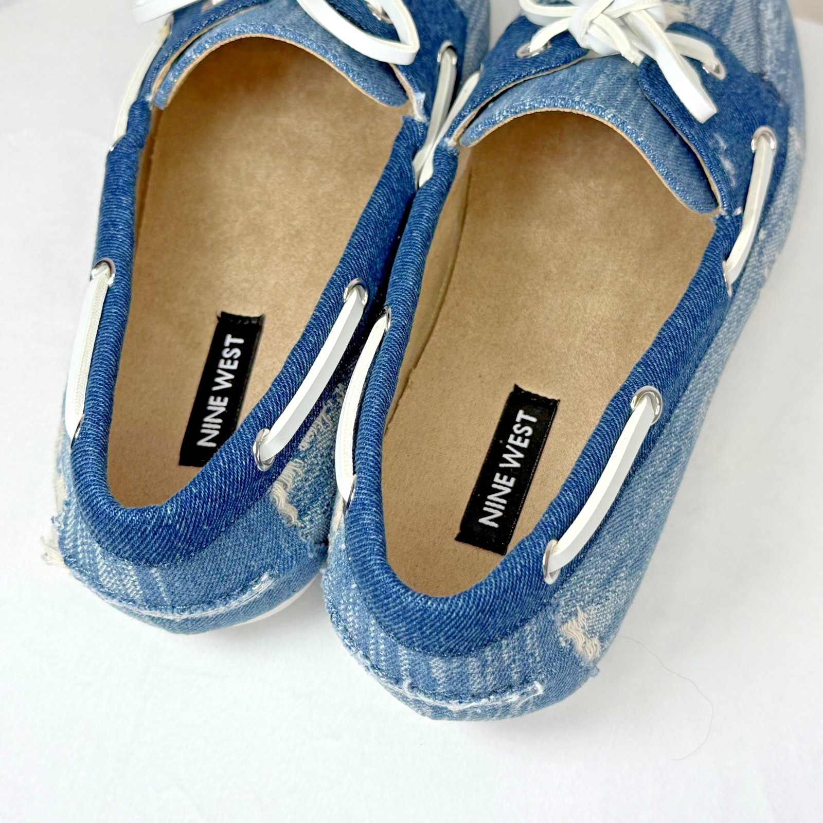 Woman’s Flats Nine West Yacht Loafer Medium Blue 420 Size 6.5M
