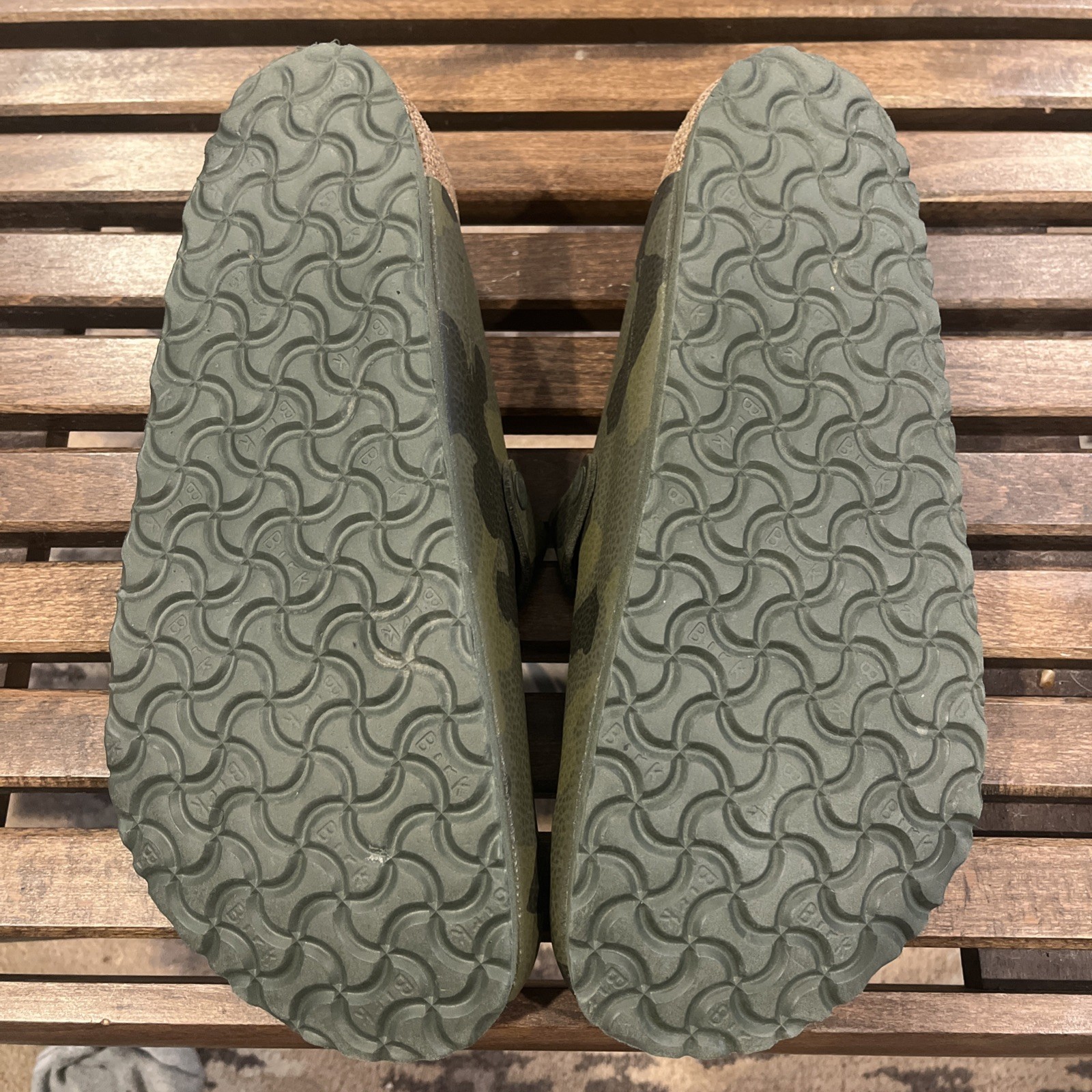 Birkenstock Boston Desert Soil Clogs Camo Green Birko-Flor Size 44 M11