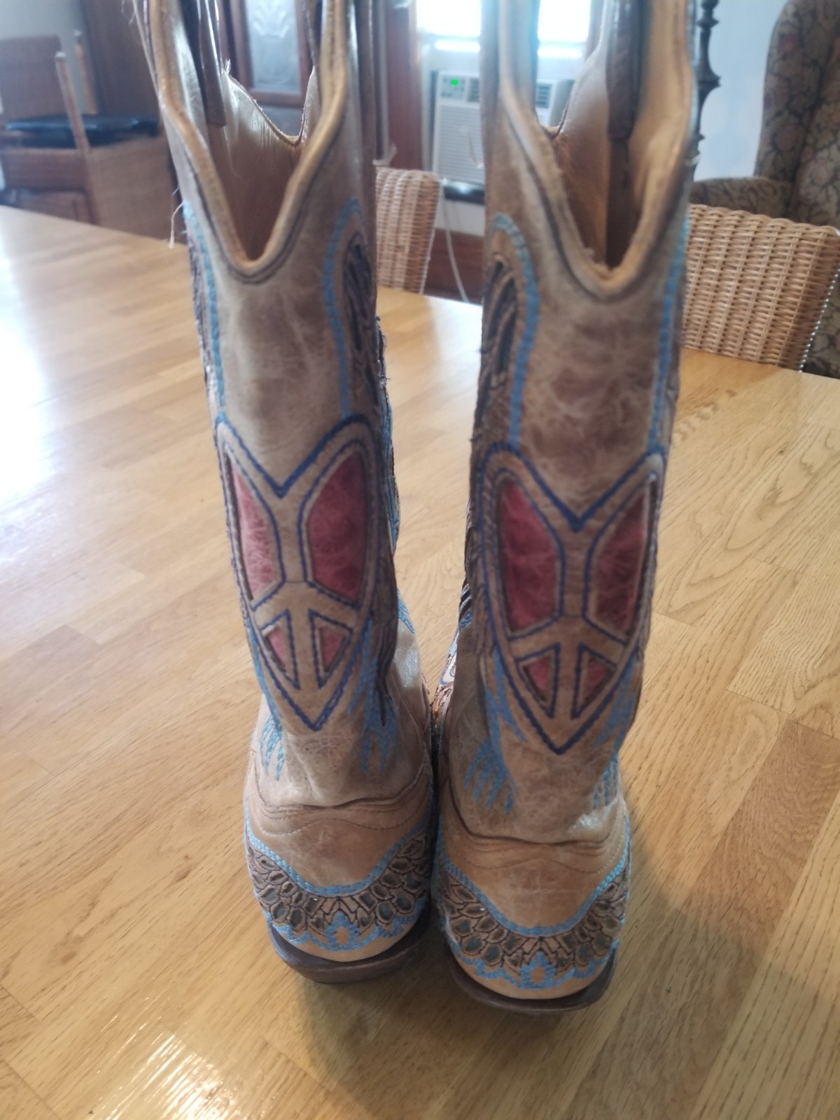 CORRAL Vintage Cowboy Boots A1976 Leather Angel Wings Peace Heart Women’s 7 M