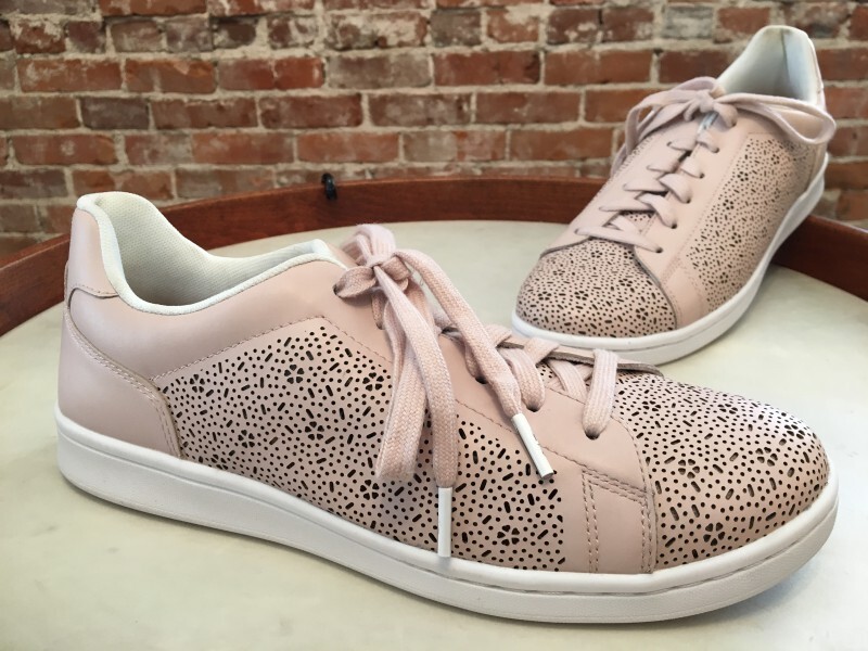ED Ellen Degeneres Leather Chaperf Lace Up Sneakers Quartz Pink 10 New