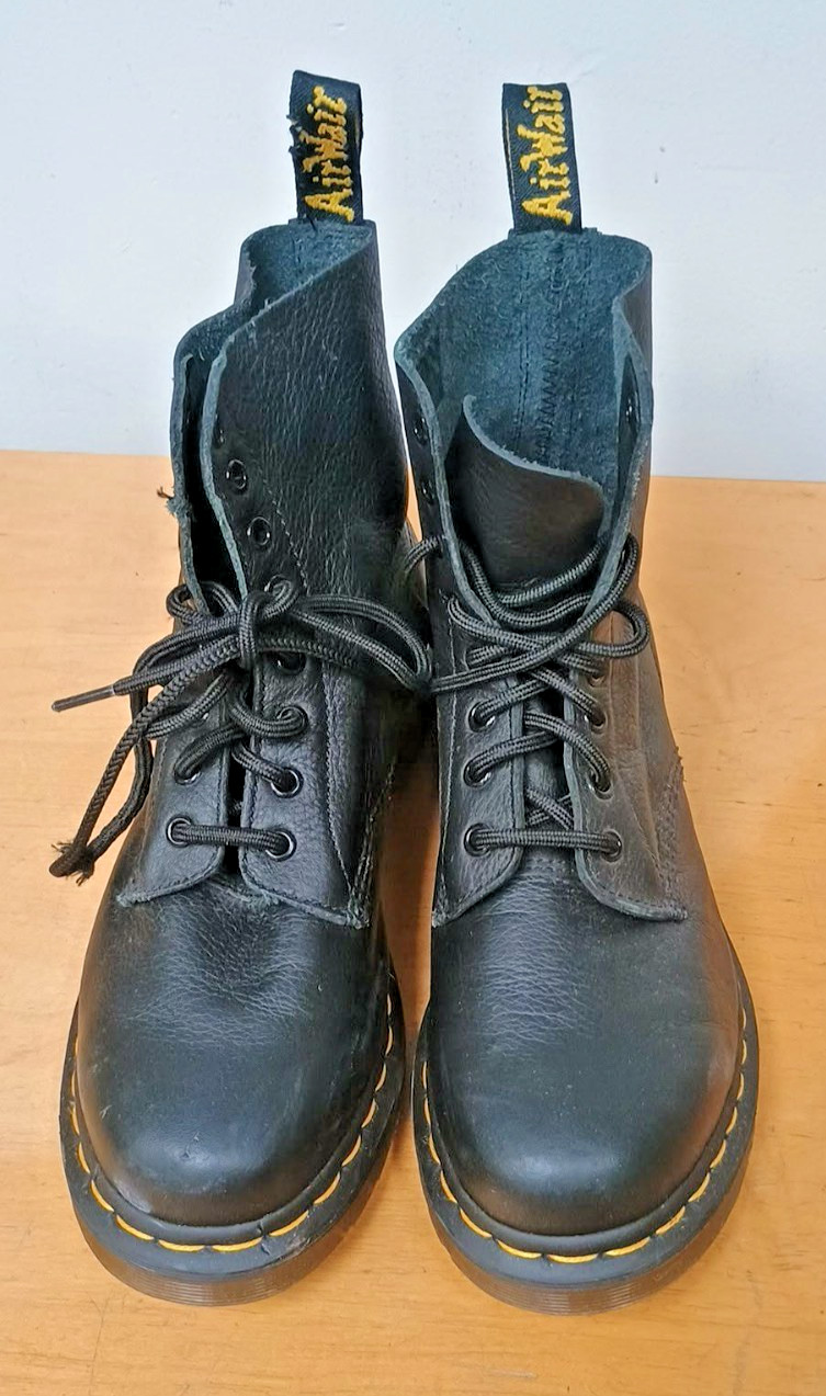 Dr. Martens 1460 Womens Black Smooth Leather Boots Size 8