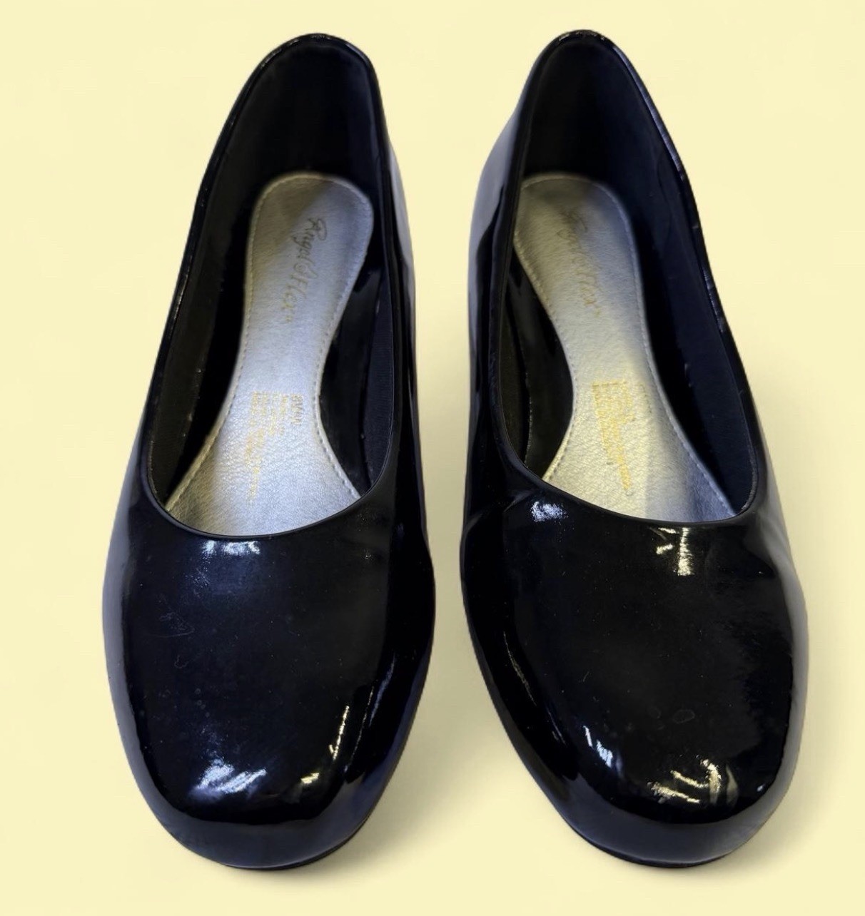 Black Angel Flex patent leather kitten heel pumps Size: 8W