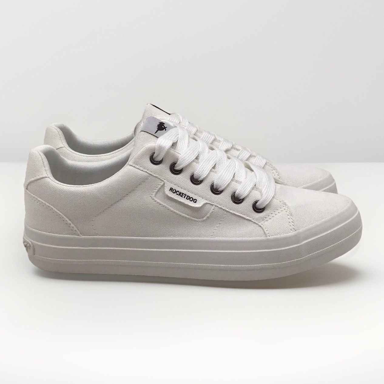 Rocket Dog Women’s Cecila Lace Up Sneakers White US Size 9M