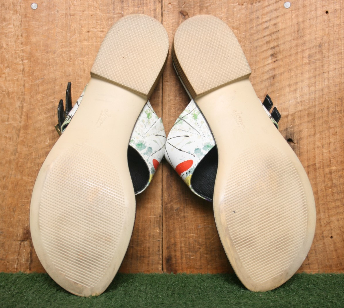 Icon Los Angeles Wearable Art Shoes ‘Miro Singing Fish’ Thong Sandals Sz. 8