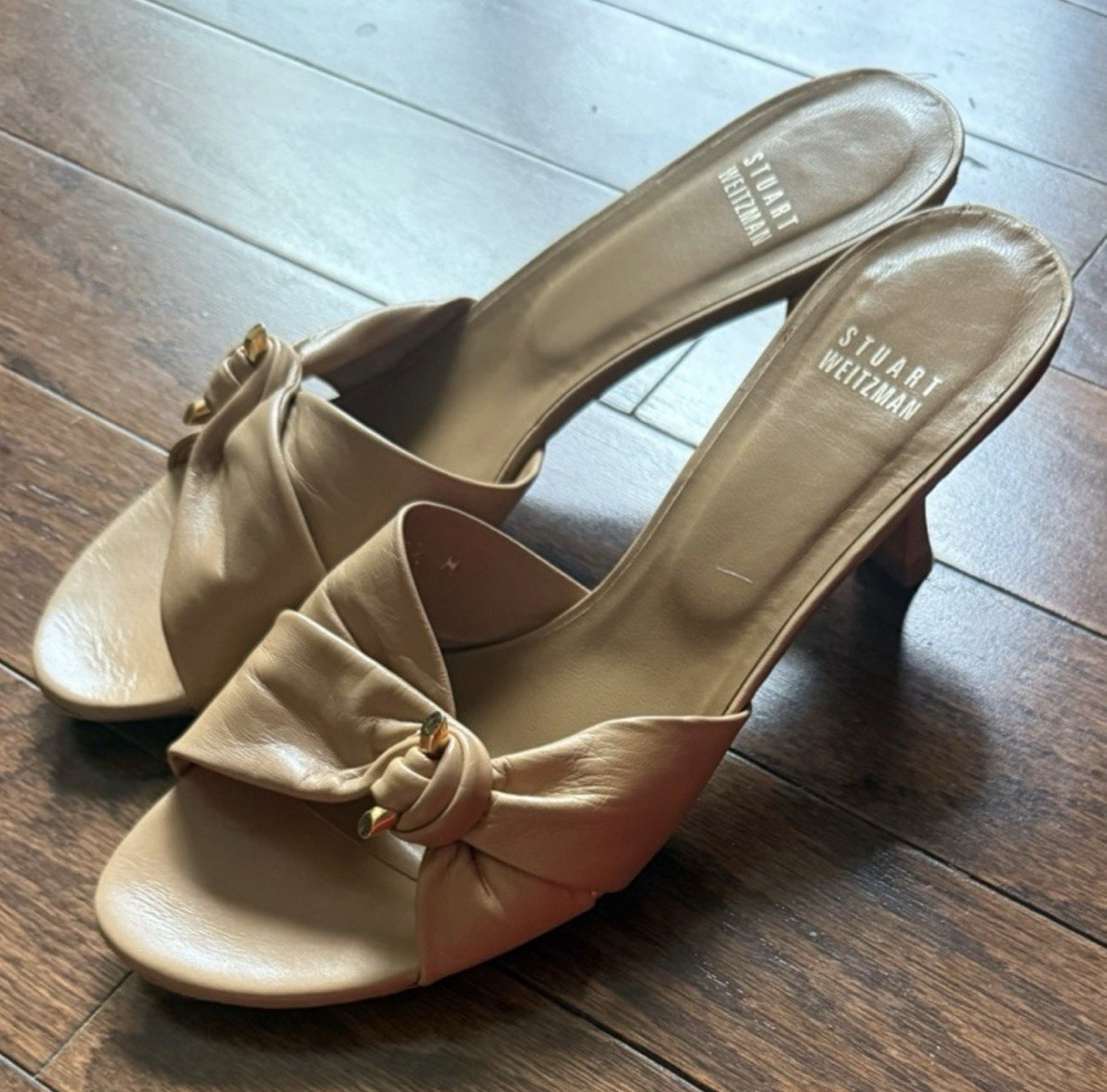 Stuart Weitzman Women’s Beige Leather Bow Slip-On Open Toe Heels 7